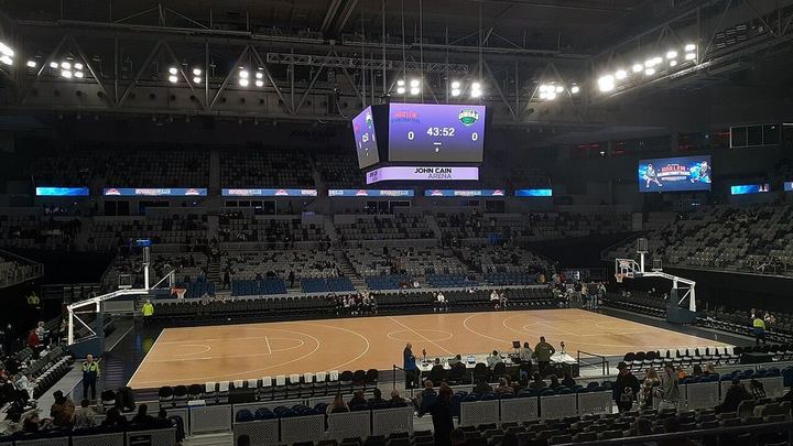 4.55亿元重磅签约敲定！曼联补全中场，楚阿梅尼加盟概率暴涨（封面配图）